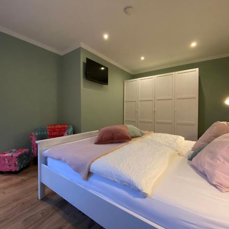 Ferienwohnung Bed N Riesling Forst an der Weinstrasse Exterior foto